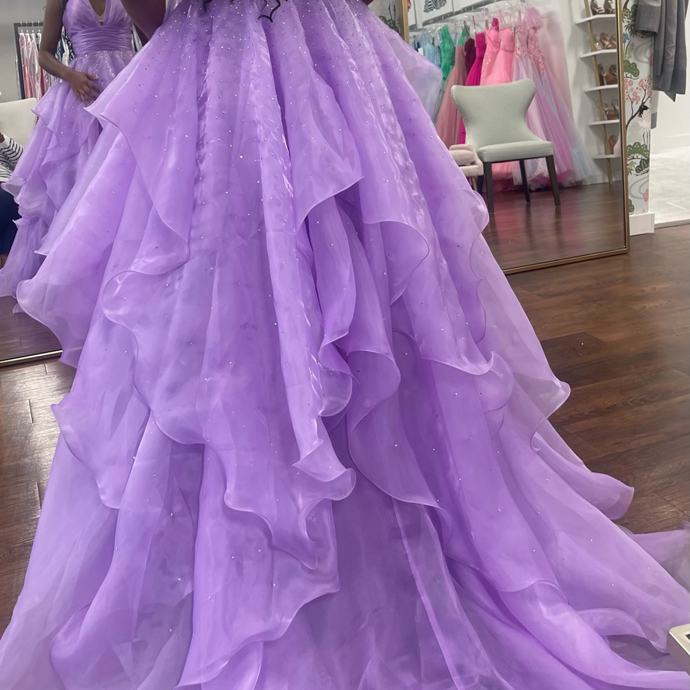 Prom elegant Purple Halter Gown - Picture 4 of 4